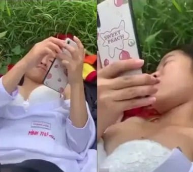 Hai em học sinh thầm lén quan hệ tình dục